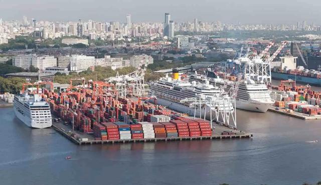 El Puerto de Buenos Aires atraviesa una de sus transformaciones más profundas en décadas. El Decreto 602/2025, publicado el 21 de agosto en el Boletín Oficial, establece una reconfiguración integral del Puerto Nuevo, con el objetivo de diferenciar de manera definitiva las operaciones de carga de las actividades turísticas y de cruceros.