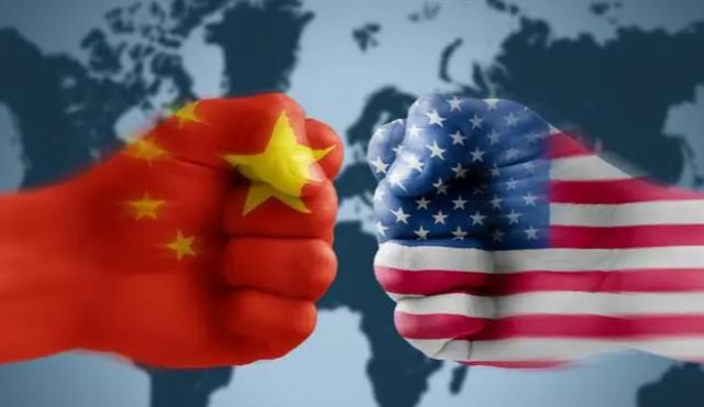 El análisis del Wall Street Journal lo dice sin rodeos: la competencia entre Estados Unidos y China ya se transformó en una guerra fría digital. No se libra con misiles, sino con chips, algoritmos y control de datos. Su desenlace definirá el equilibrio global de poder en las próximas décadas.
