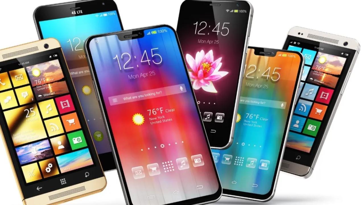 La posibilidad de comprar un celular importado a valores mucho más accesibles empieza a tomar forma concreta en Argentina. A partir del 15 de enero de 2026, entrará en vigencia plena el Decreto 333/2025, que elimina el arancel de importación para teléfonos móviles y reduce a la mitad los impuestos internos que pagan estos equipos.