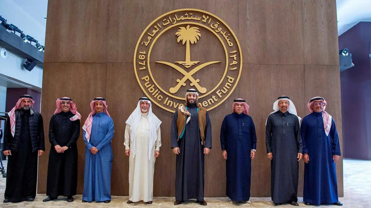 Mientras los grandes fondos soberanos de Medio Oriente aceleran su transformación hacia la economía del futuro —IA, infraestructura digital, minerales críticos y tecnología aplicada a energía y alimentos—, Argentina vuelve a aparecer en el radar como un destino posible para inversiones de escala.