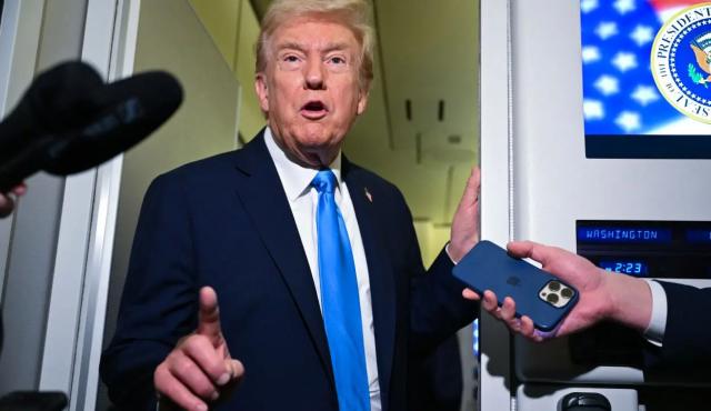 El doble movimiento del presidente estadounidense anticipa cambios en el comercio mundial y en la competencia tecnológica
