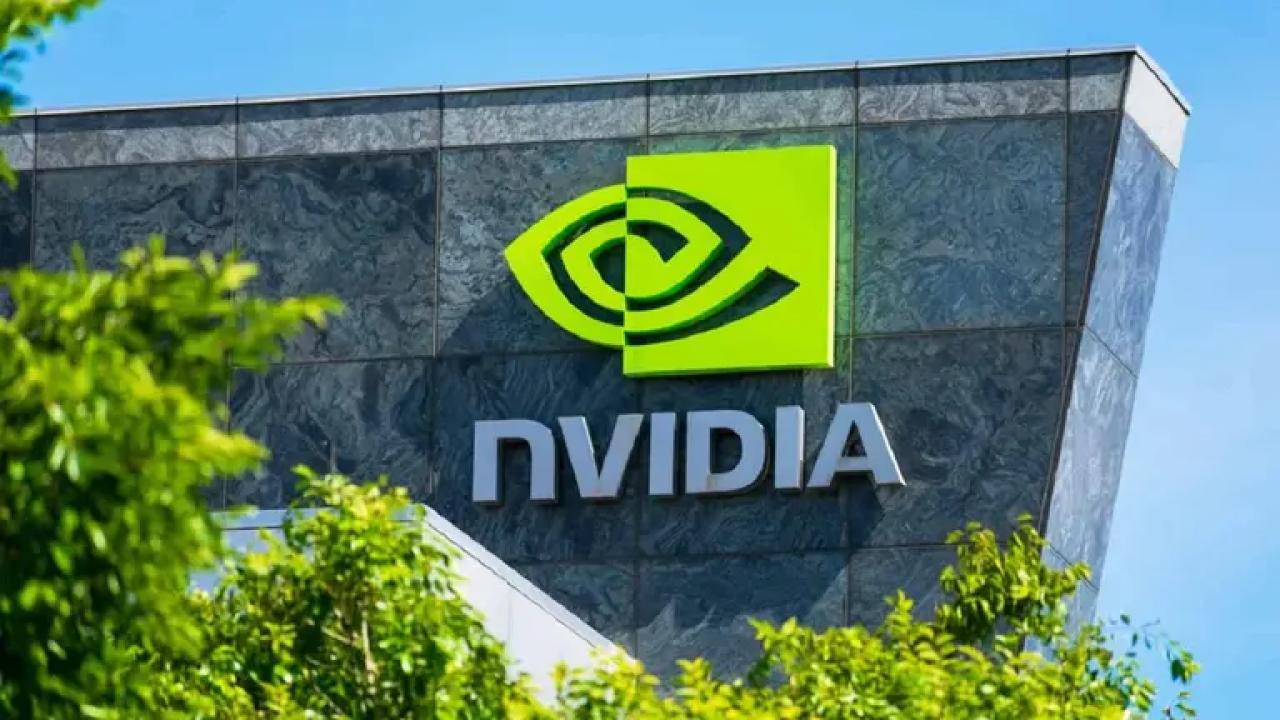  En un movimiento que confirma dónde estará la batalla tecnológica del 2026, NVIDIA lanzó una promoción global que ofrece 50% de descuento en todos sus exámenes de certificación de inteligencia artificial y computación acelerada. 