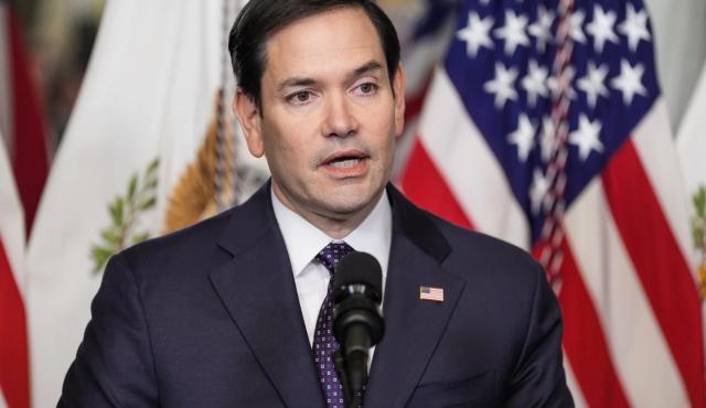 El Departamento de Estado abandona Calibri por considerarla “demasiado DEI” y vuelve a Times New Roman. La decisión, que ya generó polémica, abre un debate sobre ideología, accesibilidad y el sentido político detrás de los símbolos administrativos.