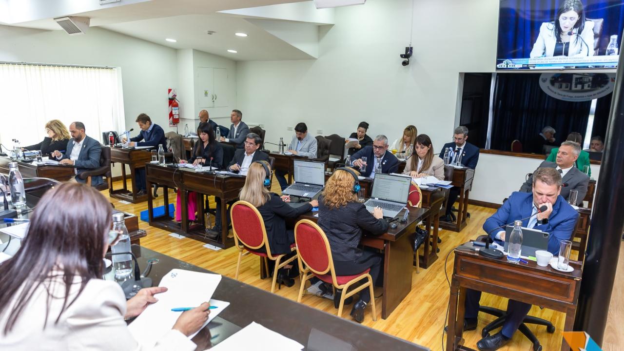 La sanción de la nueva ley de acuicultura en Tierra del Fuego marca un punto de inflexión en una discusión que llevaba años cerrada por prohibiciones absolutas.