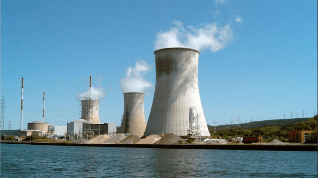 El renovado interés global por la fusión nuclear —impulsado por inversiones privadas multimillonarias y por la creciente demanda energética de la inteligencia artificial— volvió a poner sobre la mesa una pregunta clave para los países con tradición nuclear: ¿está Argentina en condiciones de generar energía por fusión?