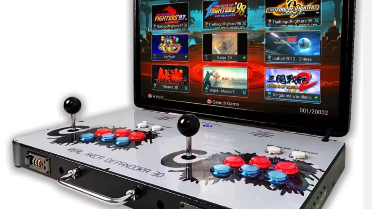 El fenómeno del gaming retro dejó de ser una moda pasajera para convertirse en un segmento estable dentro de la industria del entretenimiento digital. En ese contexto, las consolas arcade tipo Pandora Box —como la recientemente lanzada 2025 New High Quality Pandora Arcade— ganan terreno en plataformas como Alibaba y Amazon, combinando hardware de bajo costo, miles de juegos preinstalados y una experiencia que apela directamente a la nostalgia de los años 80 y 90.