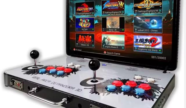 El fenómeno del gaming retro dejó de ser una moda pasajera para convertirse en un segmento estable dentro de la industria del entretenimiento digital. En ese contexto, las consolas arcade tipo Pandora Box —como la recientemente lanzada 2025 New High Quality Pandora Arcade— ganan terreno en plataformas como Alibaba y Amazon, combinando hardware de bajo costo, miles de juegos preinstalados y una experiencia que apela directamente a la nostalgia de los años 80 y 90.