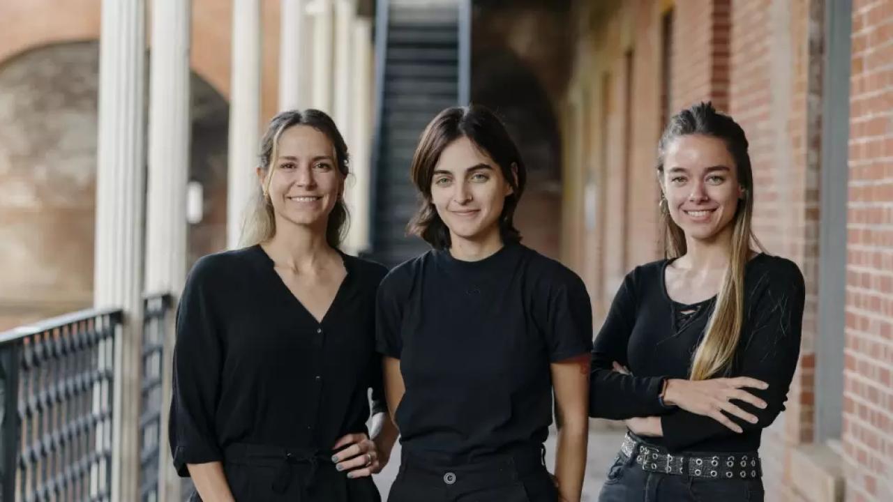 La plataforma de recursos humanos Atlas, fundada por las argentinas Karen Serfaty, Gianina Rossi y Josefina Van Thienen, fue adquirida por Remote, un gigante tecnológico valuado en más de mil millones de dólares con un sistema global para gestionar trabajo remoto y recursos humanos. 