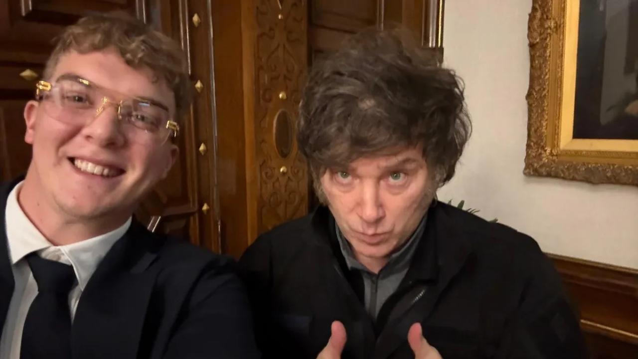 A un año del lanzamiento y colapso del token $LIBRA, el caso continúa generando análisis dentro del sector. Según un informe elaborado por Fundación Bockchain, el episodio no solo debe leerse como un evento de alta volatilidad, sino como una señal de alerta sobre los mecanismos de construcción de confianza en el mercado de activos digitales en Argentina.
