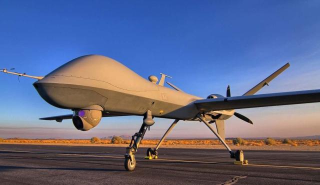 La política de defensa de las principales potencias está entrando en una nueva fase, marcada por el uso intensivo de drones y, sobre todo, por el desarrollo de sistemas capaces de neutralizarlos en masa. 