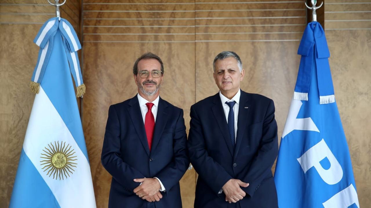 El acuerdo marca el inicio de un proyecto de largo plazo que incorpora soluciones bancarias de Santander en uno de los ecosistemas digitales más grandes del país, con impacto directo en millones de usuarios. 