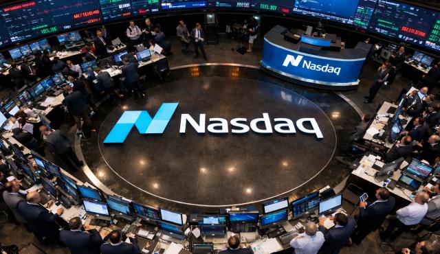 Un informe publicado por Citrini Research se volvió viral en círculos de inversión y reavivó temores sobre los riesgos macroeconómicos asociados a la aceleración de la Inteligencia Artificial, provocando una caída marcada en acciones tecnológicas y una ola de volatilidad entre los inversores globales.