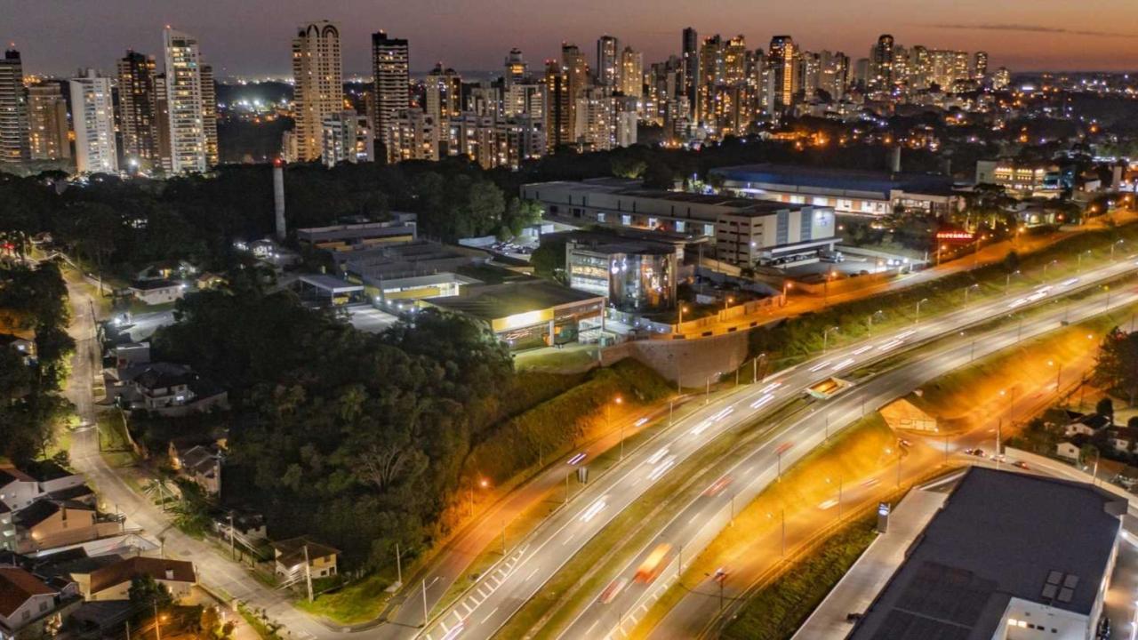 La Secretaria de Municipios coordina programas que fomentan la inversión en asfalto, recuperación forestal, luminaria y seguridad.
