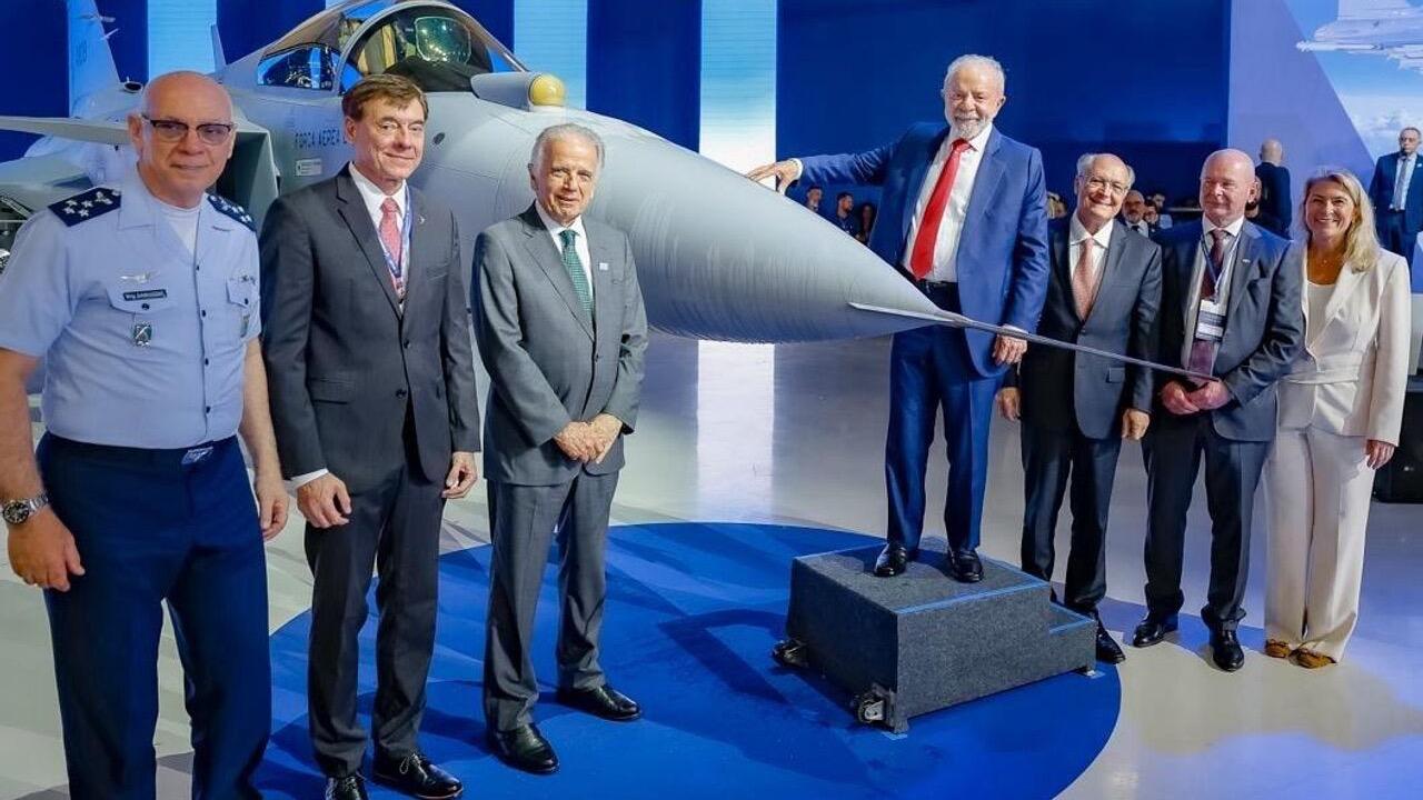rasil presentó el F-39E Gripen, su primer caza supersónico ensamblado en el país, en un proyecto que combina transferencia tecnológica, industria nacional y formación de talento, redefiniendo su rol en la geopolítica regional.
