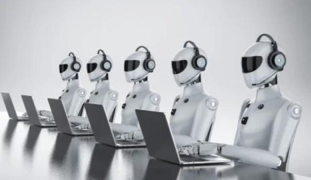 Durante décadas, la automatización fue presentada como una herramienta para mejorar la productividad humana. Luego, la Inteligencia Artificial amplió ese horizonte: escribir, programar, analizar datos. Pero lo que empieza a emerger ahora va un paso más allá y obliga a replantear una pregunta estructural: qué ocurre cuando no solo se automatizan tareas, sino la totalidad de una organización.
