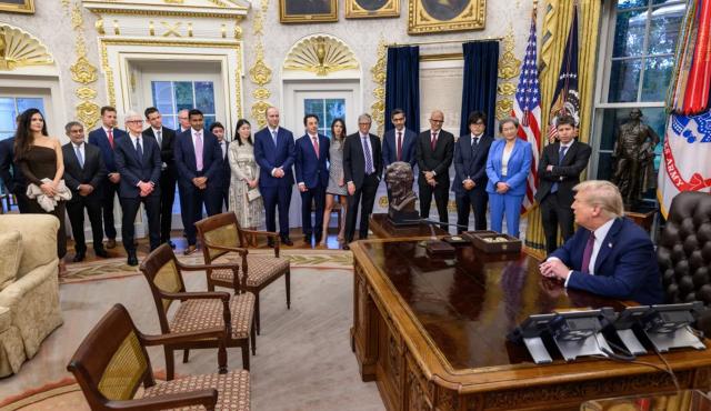 La Casa Blanca convocó a una delegación empresarial sin precedentes para acompañar al presidente en su cumbre con Xi Jinping. Vehículos eléctricos, semiconductores, Inteligencia Artificial y pagos digitales, entre los sectores con más para ganar.