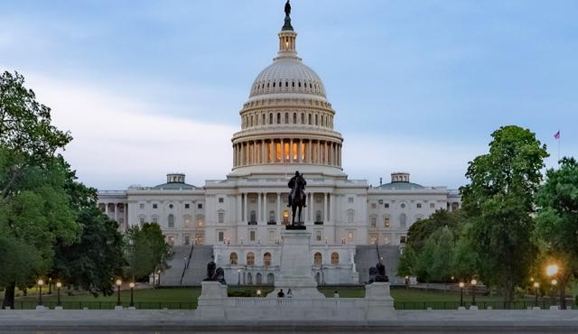El proyecto Great American Artificial Intelligence Act of 2026 fue introducido el 2 de junio por dos legisladores que raramente coinciden en casi nada: el republicano Jay Obernolte, de California, y la demócrata Lori Trahan, de Massachusetts. 