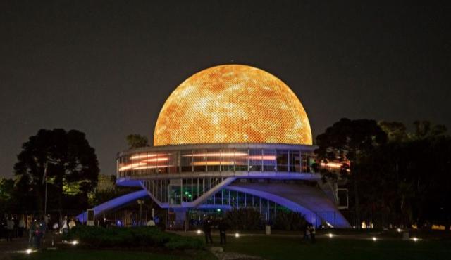 Fardo y Paisanos presentan una premiación pensada para reconocer a startups, builders y equipos que desarrollan tecnología real desde Argentina. La convocatoria abre en junio y la primera edición será el 26 de noviembre de 2026 en el Planetario de Buenos Aires.