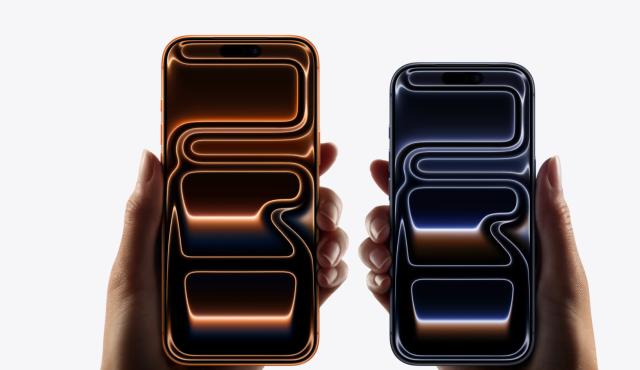 Un análisis de The Wall Street Journal advierte que el boom global de la Inteligencia Artificial está disparando el costo de las memorias y otros componentes clave. El actual iPhone 17 Pro tiene un precio de referencia de US$1.099 en Estados Unidos, pero la próxima generación podría sufrir un incremento cercano al 18% por el encarecimiento de la cadena de suministro.