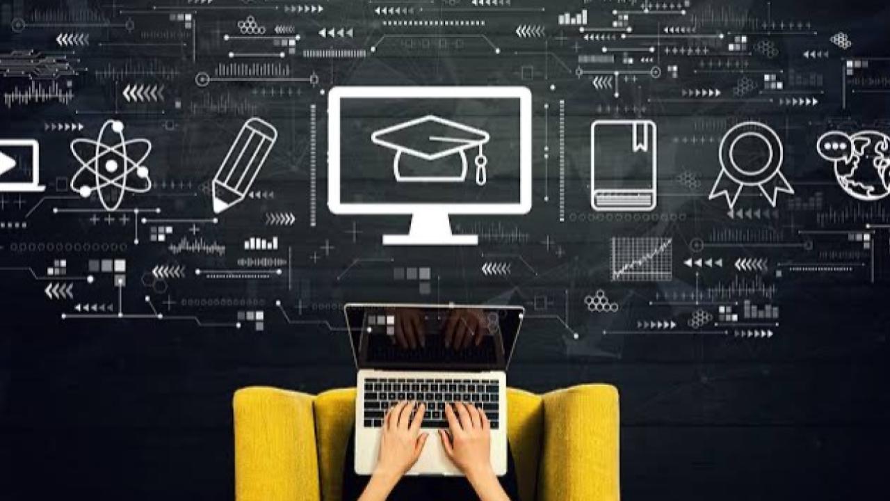 Las personas de entre 20 y 34 años lideran el consumo de cursos digitales en América Latina. Tres de cada cuatro estudian con un objetivo laboral concreto y realizan, en promedio, casi cuatro capacitaciones.