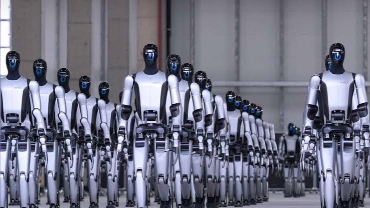 La administración de Donald Trump anunció una nueva restricción que bloquea el ingreso de robots humanoides y otros robots avanzados fabricados en China. La medida busca proteger la infraestructura crítica y fortalecer el desarrollo de la industria estadounidense de inteligencia artificial y robótica.
