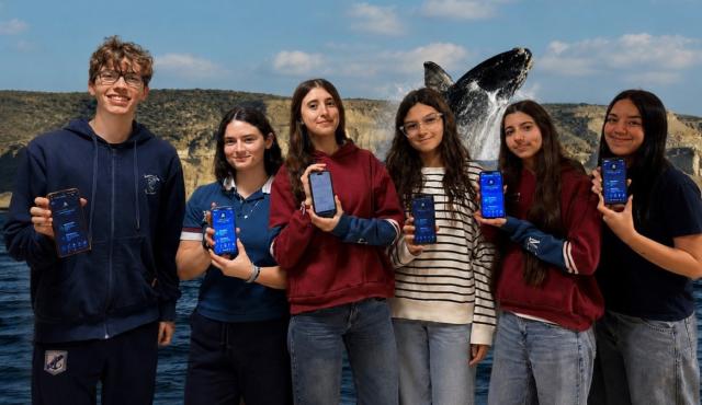 Seis jóvenes de la Escuela de la Costa desarrollaron HOME, una herramienta tecnológica destinada a reducir el impacto del turismo sobre los ambientes naturales. El proyecto fue seleccionado entre 137 propuestas de todo el país.
