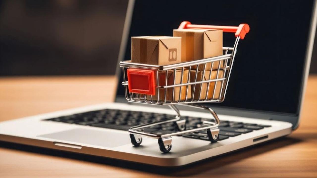 Con 248 millones de artículos vendidos y un ticket promedio superior a los $100.000, el eCommerce argentino consolida su madurez. El crecimiento está impulsado por nuevas categorías de consumo, cambios en los medios de pago y una adopción cada vez mayor de inteligencia artificial por parte de las empresas.