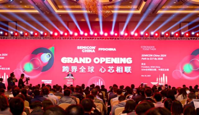 SEMICON China 2025, la feria insignia de la industria de semiconductores en China, se prepara para recibir a miles de profesionales de todo el mundo. El evento, que se llevará a cabo entre el 26 y el 28 de marzo, promete ser un escaparate de las últimas innovaciones tecnológicas, así como un punto de encuentro crucial para líderes de la industria, inversores y académicos.
