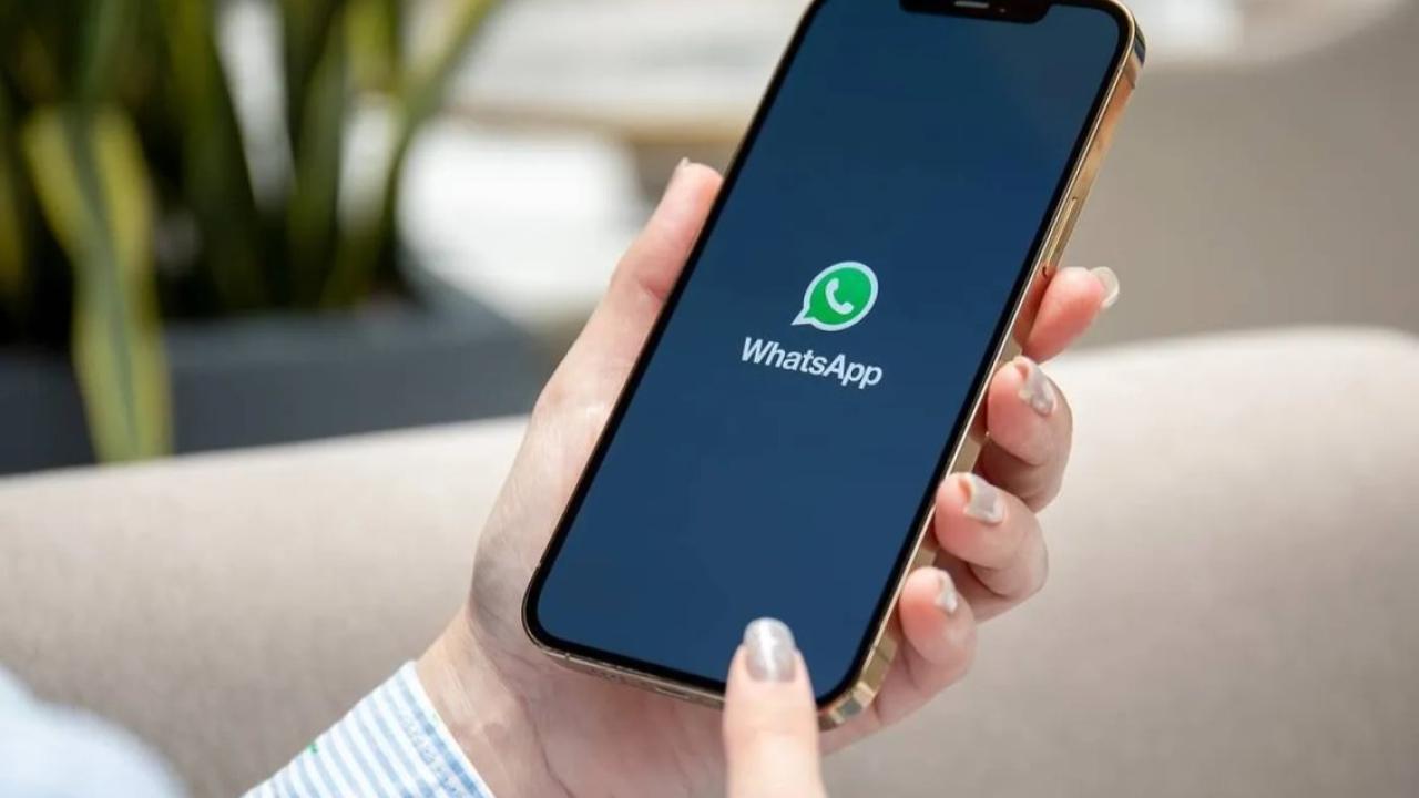 La aplicación de mensajería comenzó a probar una herramienta que permitirá escribir mensajes y programar su envío automático hasta 14 días antes. La función también contempla fotografías, videos y enlaces. Por ahora, está disponible para un grupo limitado de usuarios de Android.
