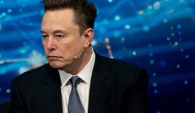 Tesla y SpaceX avanzan con Terafab, un ambicioso proyecto de fabricación de semiconductores que busca alcanzar la producción a gran escala en 2028. La iniciativa pretende fortalecer la autonomía tecnológica de las compañías de Elon Musk y competir en una industria dominada por gigantes como Nvidia y TSMC.