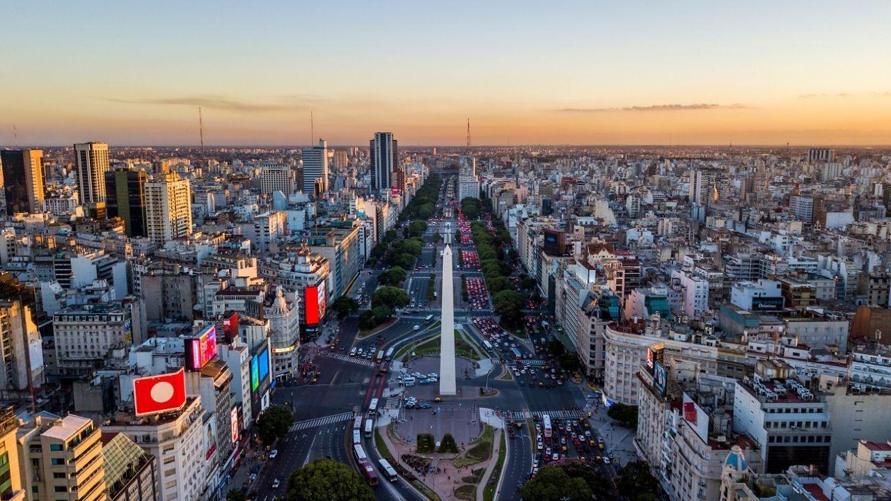 La Ciudad de Buenos Aires enfrenta niveles de contaminación que superan lo recomendado por la OMS. Sin embargo, la tecnología ya ofrece herramientas concretas para transformar el problema en oportunidad.
