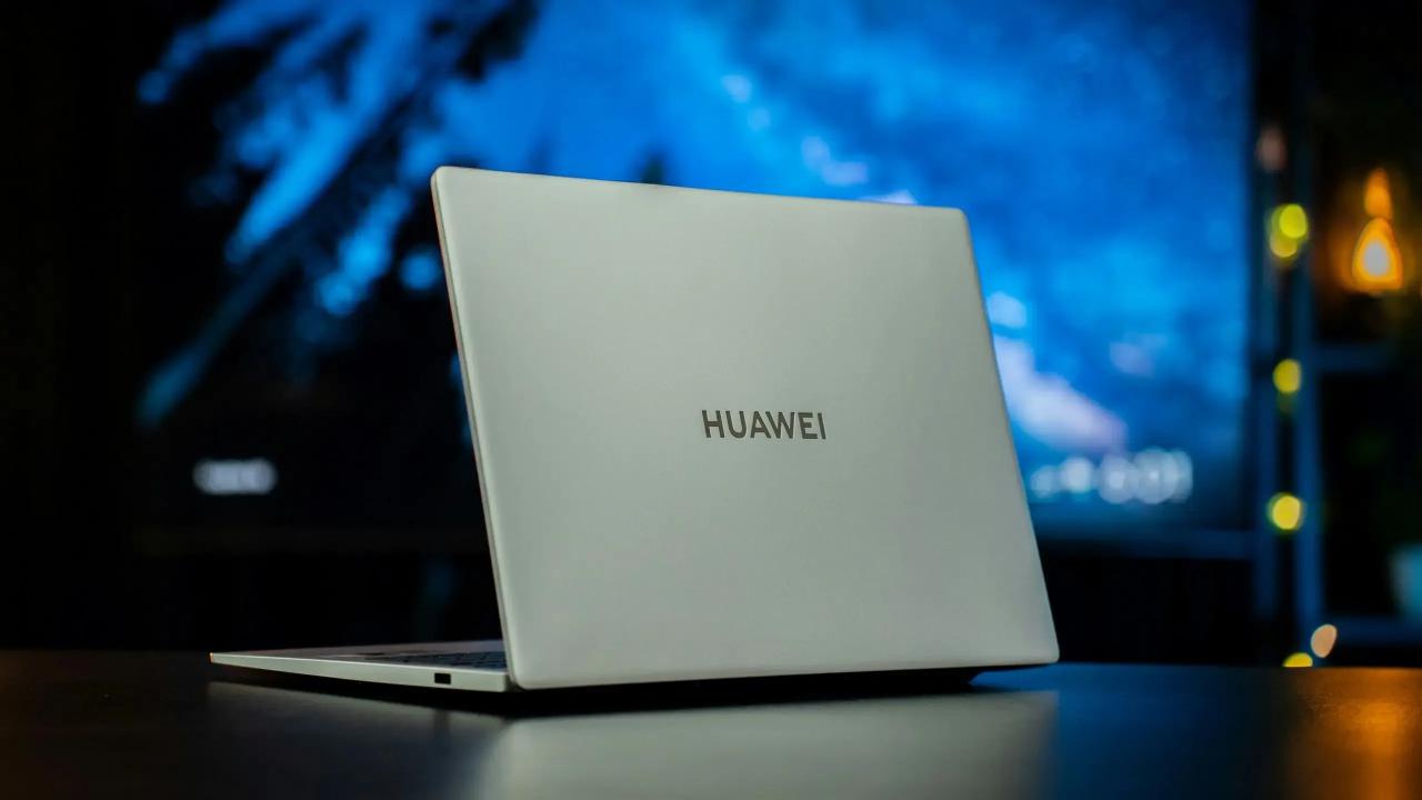 El 19 de mayo, Huawei presentará su primera computadora portátil equipada con HarmonyOS, su sistema operativo desarrollado internamente, marcando un hito en su estrategia de independencia tecnológica frente a las restricciones impuestas por Estados Unidos.