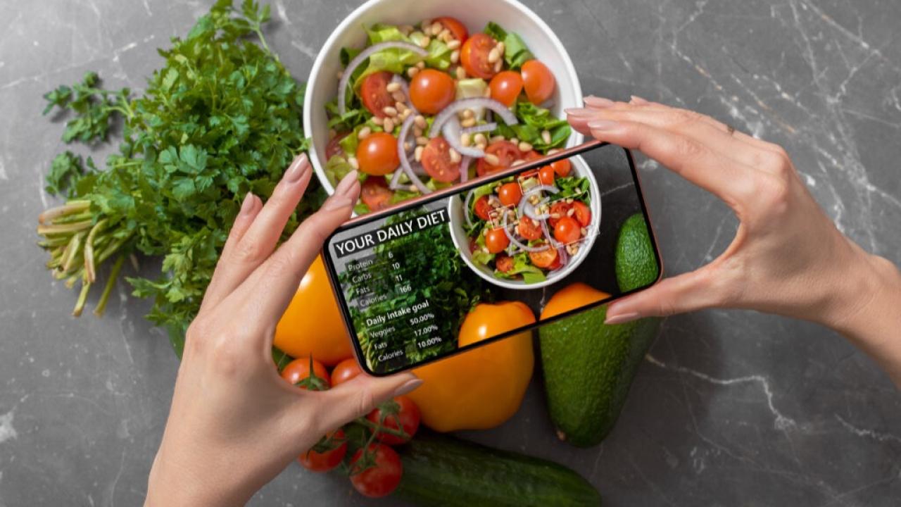 La forma en que producimos, distribuimos y consumimos alimentos está atravesando una verdadera revolución. Frente a los desafíos del cambio climático, el aumento de la población mundial y las enfermedades vinculadas a la mala alimentación, surgen tecnologías innovadoras que prometen transformar radicalmente la forma en que nos alimentamos.