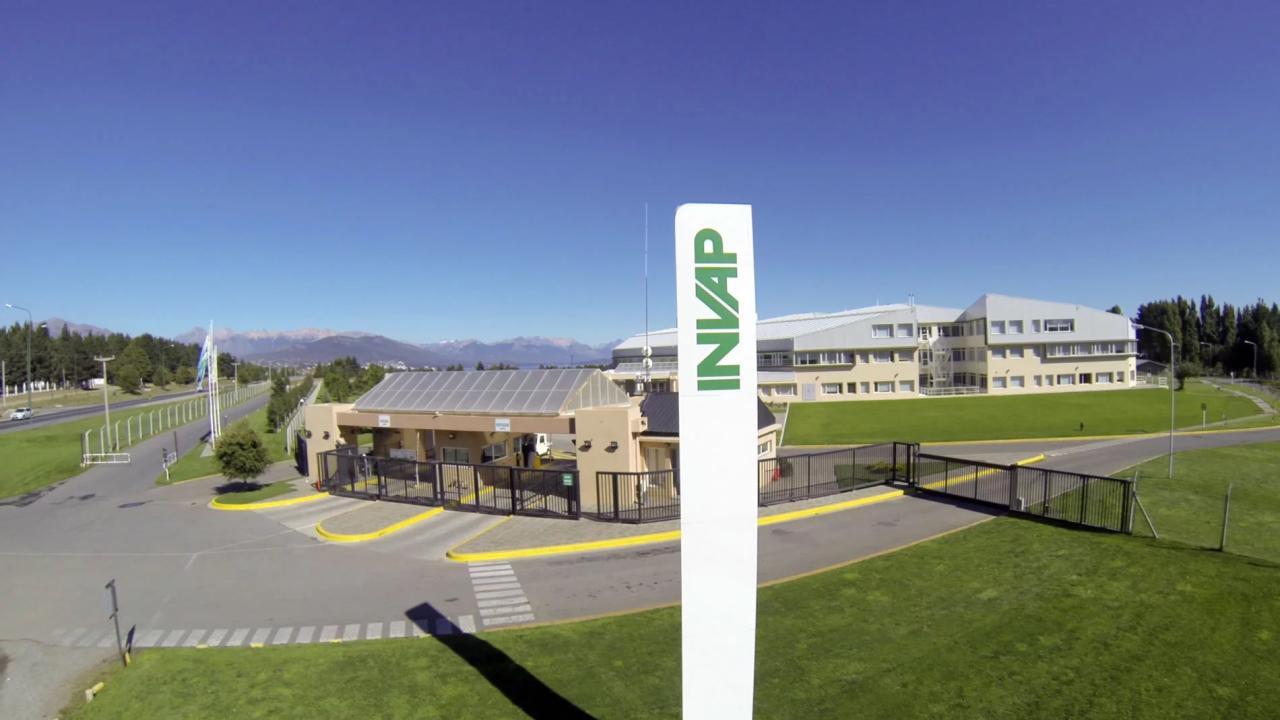 En tiempos donde las empresas estatales suelen asociarse con déficit, burocracia o ineficiencia, INVAP rompe todos los moldes. La compañía pública con base en Bariloche combina superávit sostenido, innovación tecnológica de punta y una sólida proyección global.


