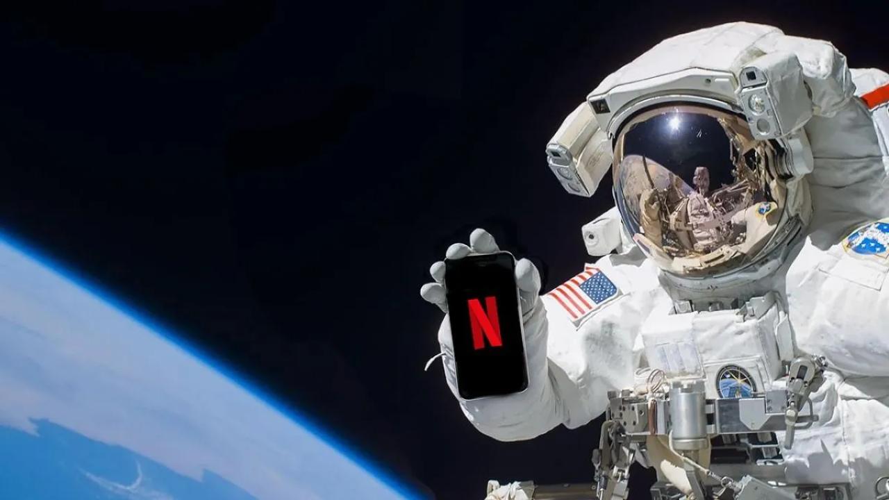 Netflix incorpora transmisiones en vivo de la NASA: lanzamientos espaciales, caminatas fuera de órbita, misiones en tiempo real y acceso directo a la Estación Espacial Internacional. Todo sin publicidad ni costo adicional, para que el universo llegue a millones de pantallas alrededor del mundo.