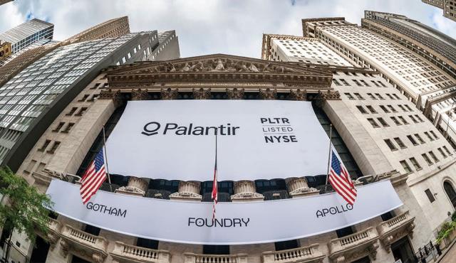 Desde 2018, Palantir ha sido una pieza clave del programa Vantage del Ejército de Estados Unidos, capacitando la toma de decisiones con análisis avanzado e Inteligencia Artificial.