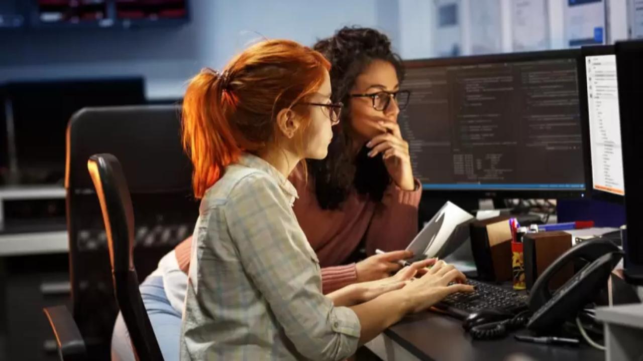 Argentina lidera la región en participación femenina en el ecosistema cripto, pero los desafíos estructurales persisten: falta de educación financiera con enfoque de género, baja representación en espacios de liderazgo y desigualdad en el acceso a tecnologías digitales.