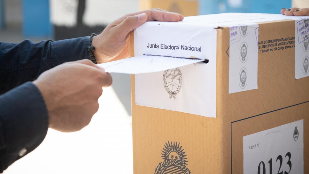 Las encuestas enfrentan un nuevo panorama impulsado por la tecnología, especialmente en el contexto de elecciones legislativas, donde la precisión y representatividad de los sondeos son fundamentales.