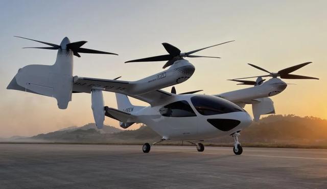 China seleccionó a las empresas GOVY y eVTOL para desarrollar taxis voladores (eVTOL) con capacidades de navegación a 100–300 metros de altura, con miras a iniciar producción para 2027  .