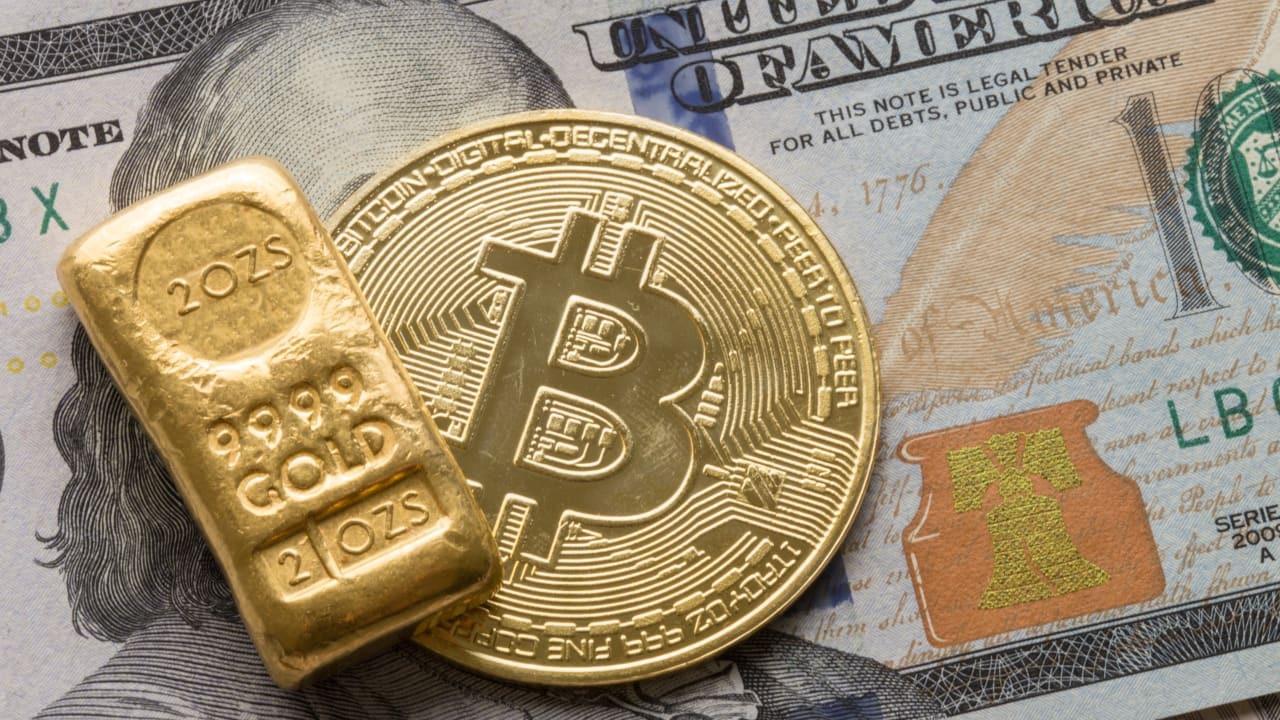 Precio actual: Bitcoin cotiza alrededor de USD 118.600, marcando una leve baja de 0.48 % desde el cierre del día anterior, en un rango intradía entre USD 117.952 y USD 120.256  .