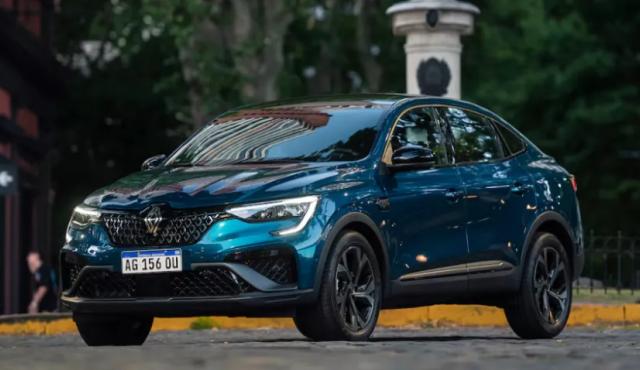El mercado automotor argentino se está transformando y la tecnología es protagonista silenciosa del cambio. Por primera vez en años, varias terminales venden más vehículos importados que fabricados localmente, en un contexto donde la digitalización, la automatización industrial y la conectividad redefinen el negocio.