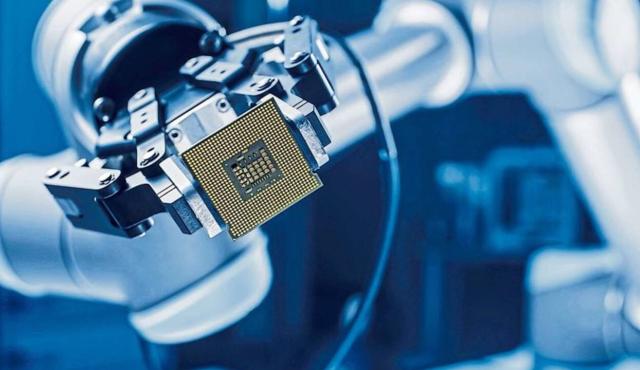 El país tiene litio, recursos humanos e industria tecnológica. ¿Qué falta para impulsar una política nacional de chips y no depender más de China o EE.UU.?
