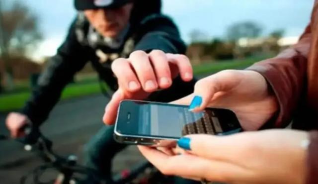 En un contexto donde el robo de celulares se ha convertido en una de las principales problemáticas urbanas en América Latina, la tecnología se posiciona como la herramienta más efectiva para frenar este delito. 