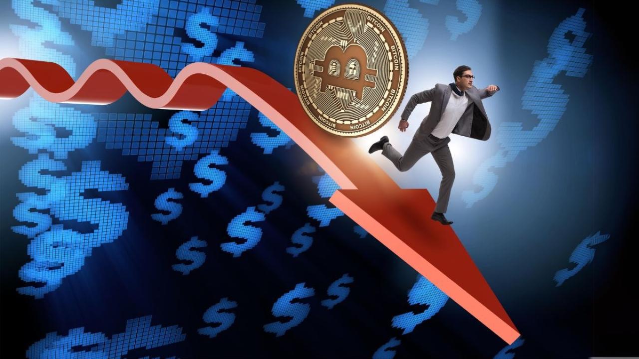 El precio del Bitcoin cayó por debajo de los 116.000 dólares este lunes tras haber alcanzado un récord histórico de más de 124.000 dólares.


