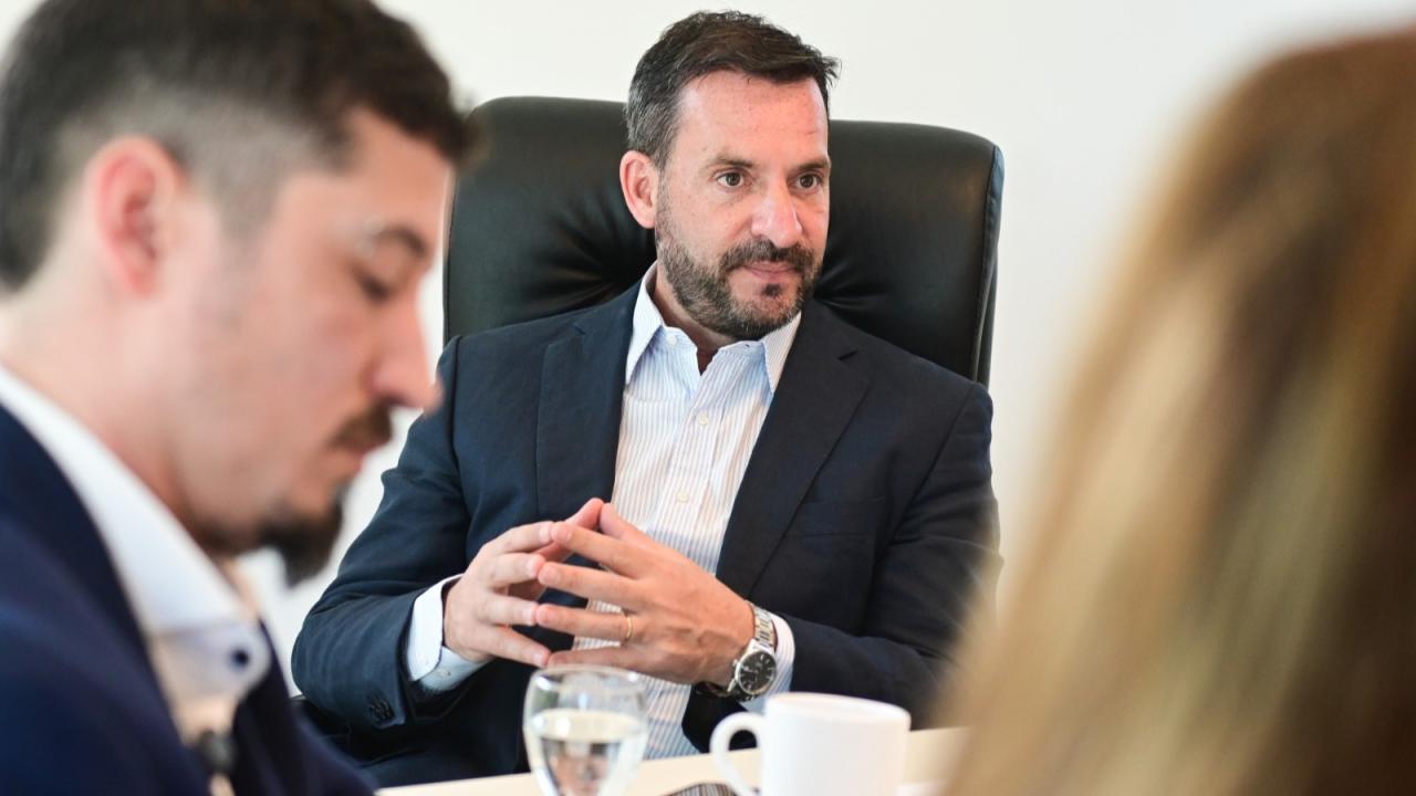 El intendente de Escobar impulsó en la Legislatura bonaerense una Ley de Reiterancia Penal y la reforma de la Ley de Control de Armas, en rechazo a la decisión del Gobierno nacional de habilitar la venta libre de armas de fuego.