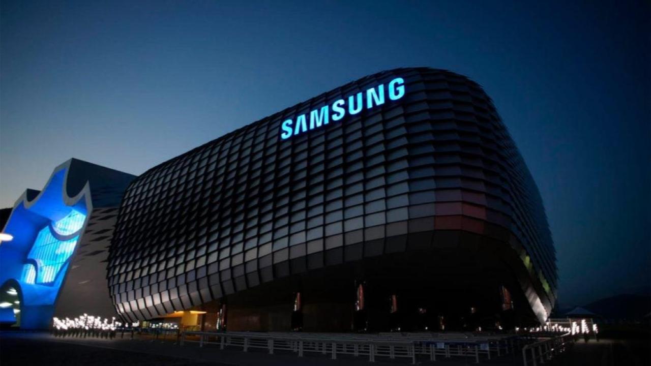 Samsung no es solo smartphones. El conglomerado surcoreano, considerado el chaebol más poderoso de Corea del Sur, tiene presencia en sectores tan diversos como la tecnología, la construcción, los seguros, la salud y hasta los astilleros. 