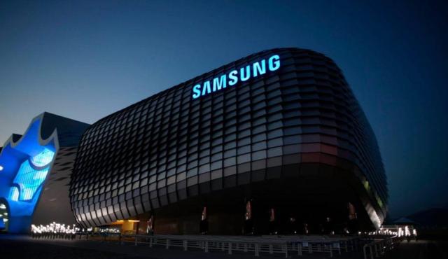 Samsung no es solo smartphones. El conglomerado surcoreano, considerado el chaebol más poderoso de Corea del Sur, tiene presencia en sectores tan diversos como la tecnología, la construcción, los seguros, la salud y hasta los astilleros. 