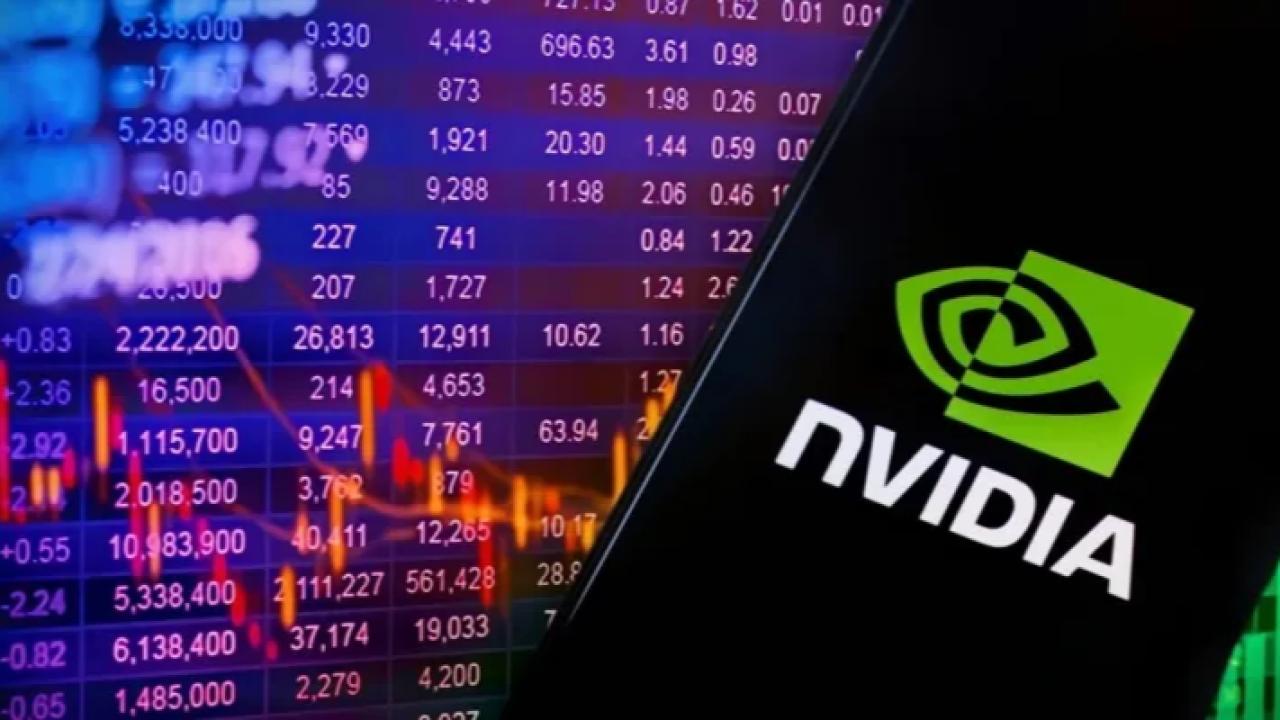 Nvidia reportó ingresos históricos por 46.700 millones de dólares en el segundo trimestre de 2025, impulsados por la fiebre de la inteligencia artificial. 