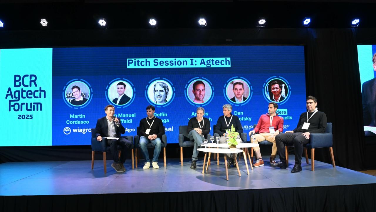 Con más de 700 participantes, el BCR Agtech Forum reunió a startups, inversores, productores y organismos públicos y privados, posicionando a Rosario y la región como polos de innovación tecnológica en el agro. Inteligencia artificial, biotecnología, sensores, robótica y plataformas digitales marcaron la agenda.