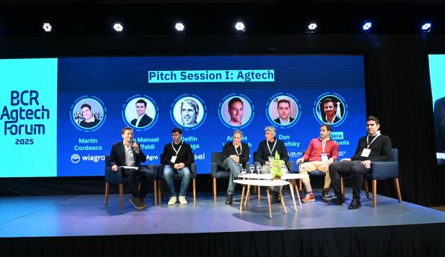 Con más de 700 participantes, el BCR Agtech Forum reunió a startups, inversores, productores y organismos públicos y privados, posicionando a Rosario y la región como polos de innovación tecnológica en el agro. Inteligencia artificial, biotecnología, sensores, robótica y plataformas digitales marcaron la agenda.